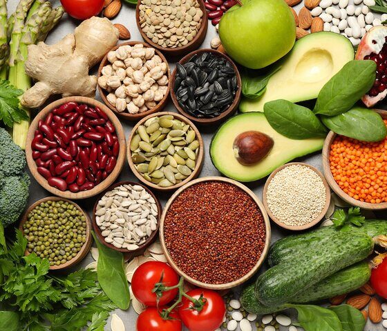 در روزهای گرم تابستان چه بخوریم؟ + راهنمای تغذیه سالم