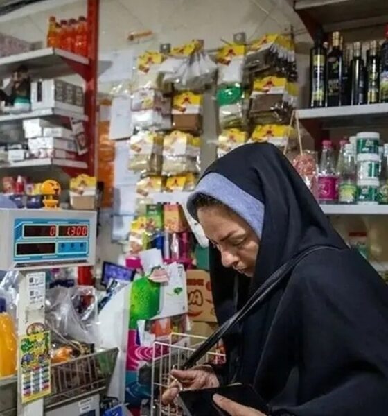 سوپرمارکت‌های مسیر تشییع ۲۴ ساعته شدند