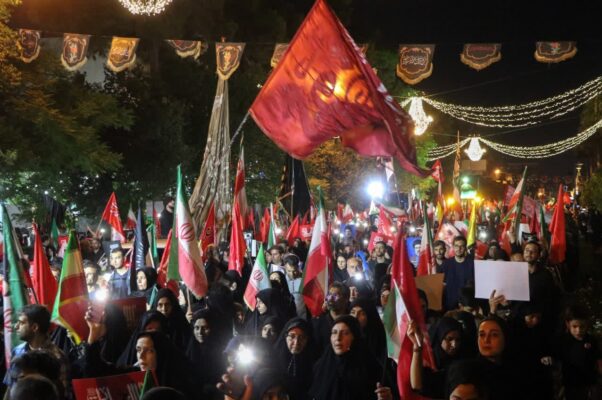 شیراز میزبان آیین «جاماندگان از قافله عشق» شد + تصاویر شیراز میزبان آیین «جاماندگان از قافله عشق» شد + تصاویر