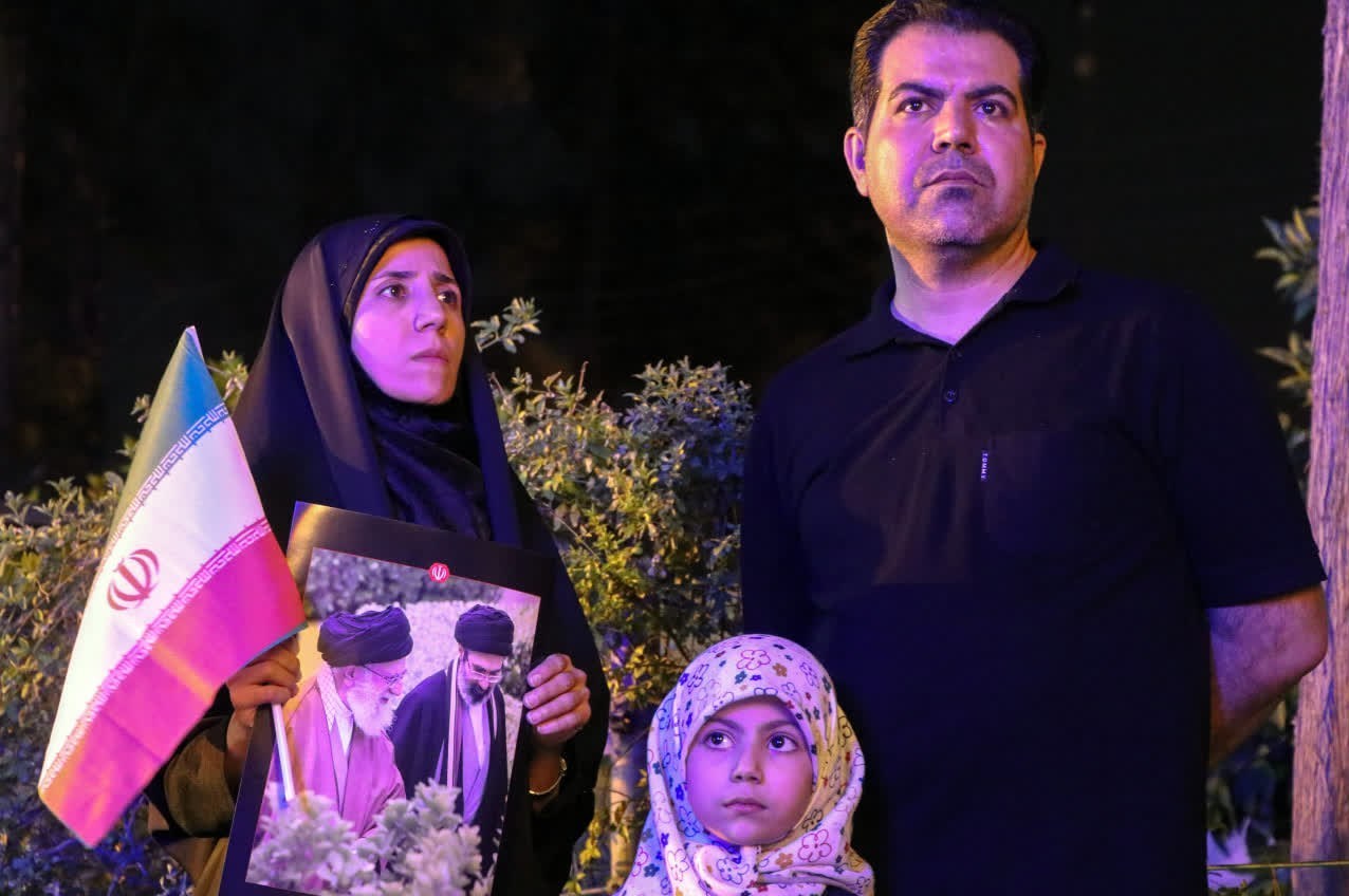 شیراز میزبان آیین «جاماندگان از قافله عشق» شد + تصاویر اخبار شیراز , اخبار استان فارس , بدرقه آقای شهید ایران , تشییع آیتاللهالعظمی سید علی خامنهای , شهید امام خامنه ای (ره) ,