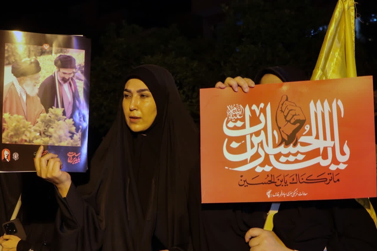 شیراز میزبان آیین «جاماندگان از قافله عشق» شد + تصاویر اخبار شیراز , اخبار استان فارس , بدرقه آقای شهید ایران , تشییع آیتاللهالعظمی سید علی خامنهای , شهید امام خامنه ای (ره) ,