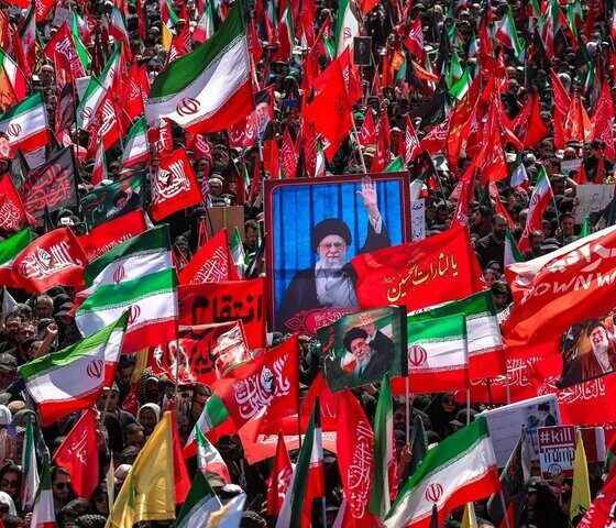 قیام  به احترام آقای شهیدمان