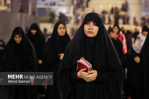 مصلای تهران در آستانه وداع با آقای شهید ایران مصلای تهران در آستانه وداع با آقای شهید ایران