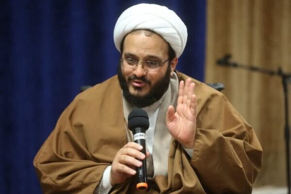 مکارم شیرازی: تشییع رهبر شهید، قدرت واقعی امت شیعه را به نمایش گذاشت مکارم شیرازی: تشییع رهبر شهید، قدرت واقعی امت شیعه را به نمایش گذاشت