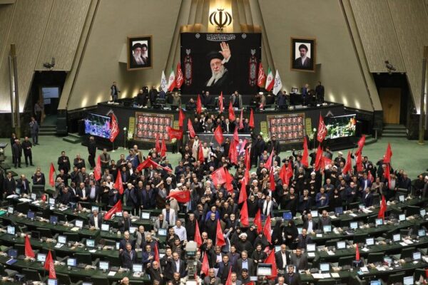نشست علنی مجلس برگزار شد/ تصویب سازوکار برگزاری جلسات اضطراری نشست علنی مجلس برگزار شد/ تصویب سازوکار برگزاری جلسات اضطراری