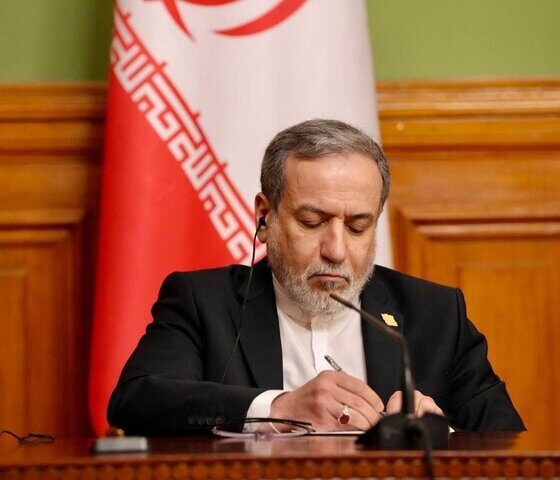 واکنش عراقچی به شهادت هموطنان مان در بندر خمیر