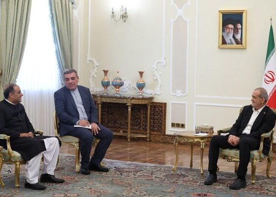 پزشکیان: ایران، پاکستان را کشوری دوست و برادر می‌داند