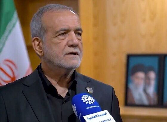 پزشکیان: ما با رهبری وداع نمی‌کنیم بلکه برای ادامه راه پیمان می‌بندیم