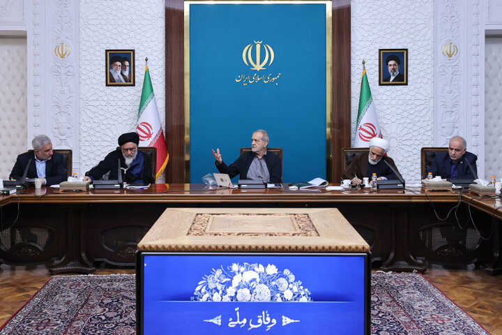 پزشکیان: پرداخت نظام‌مند به ابعاد حقوقی و قضایی جنگ، ضروری است