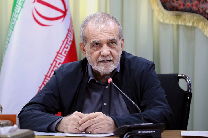 پیام وحدت‌ آفرین رهبری مهم‌ترین پشتوانه برای صیانت از منافع ملی است