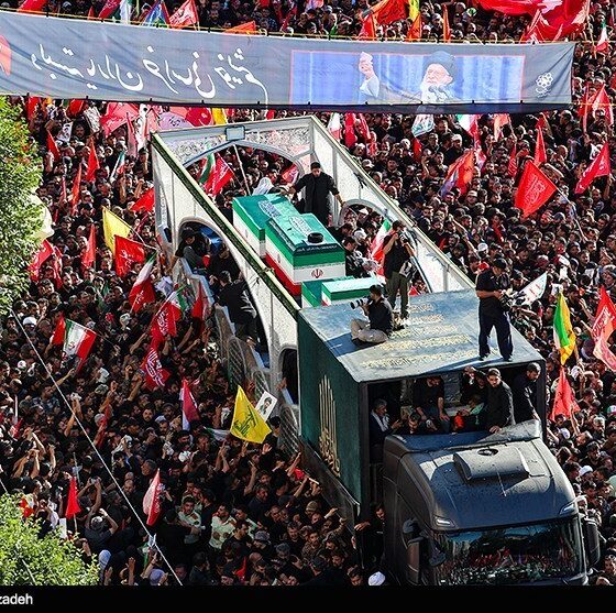 پیکر رهبر شهید امت با بالگرد به حرم مطهر منتقل می شود