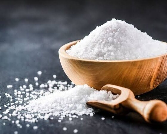 چرا نمک یددار سفید تصفیه‌شده بهترین انتخاب برای سلامت تیروئید است؟