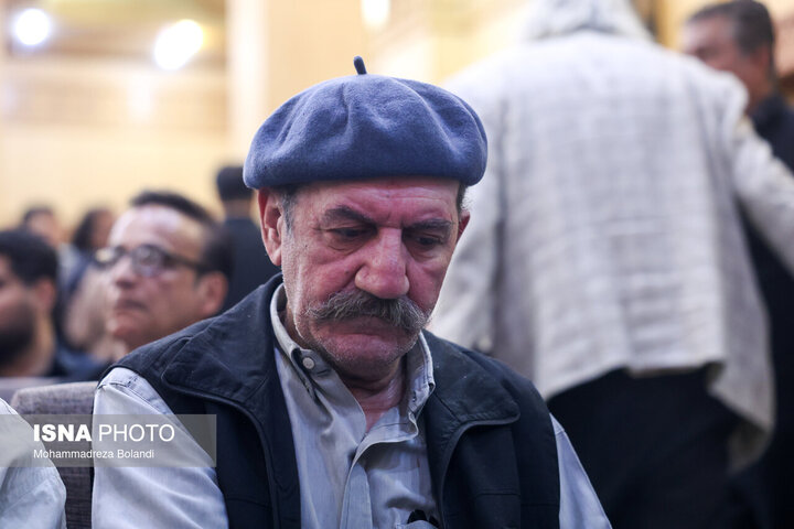 چهرههای سینما، ورزش، هنر و فرهنگ در مجلس یادبود اکبر عبدی/ از علی دایی و فردوسیپور تا پرستویی و جبلی از آوازخوانی اصفهانی تا سخنرانی جبلی، طهماسب، پرستویی و داودی