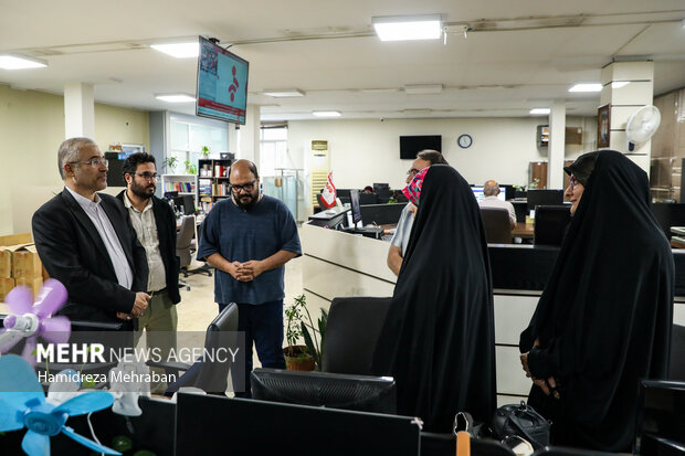پیمان فلسفی از خبرگزاری مهر بازدید کرد پیمان فلسفی از خبرگزاری مهر بازدید کرد